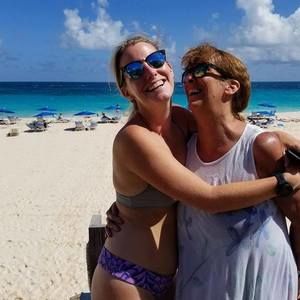 Meet your Posher, Marie